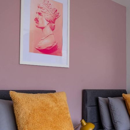 Ultimate Glam, Vintage Central Pad. Cool 70S Bar. บอร์นมัธ ภายนอก รูปภาพ