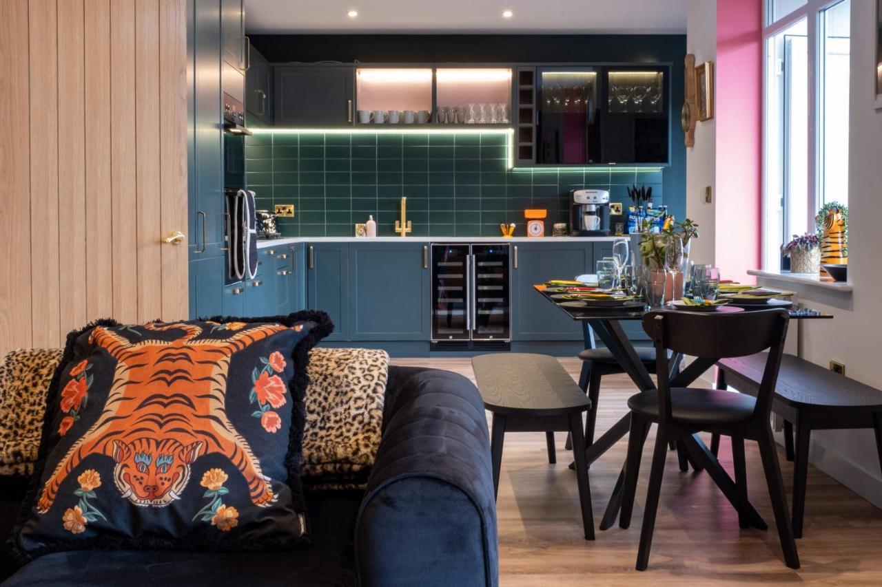Ultimate Glam, Vintage Central Pad. Cool 70S Bar. บอร์นมัธ ภายนอก รูปภาพ